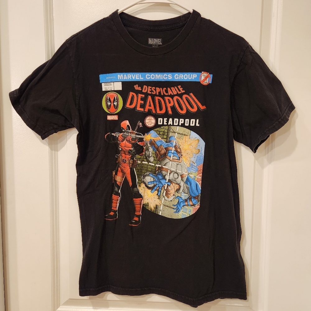 Mad Engine Deadpool Mens TShirt Despicable Cable Parody of Spidey Punisher Cover